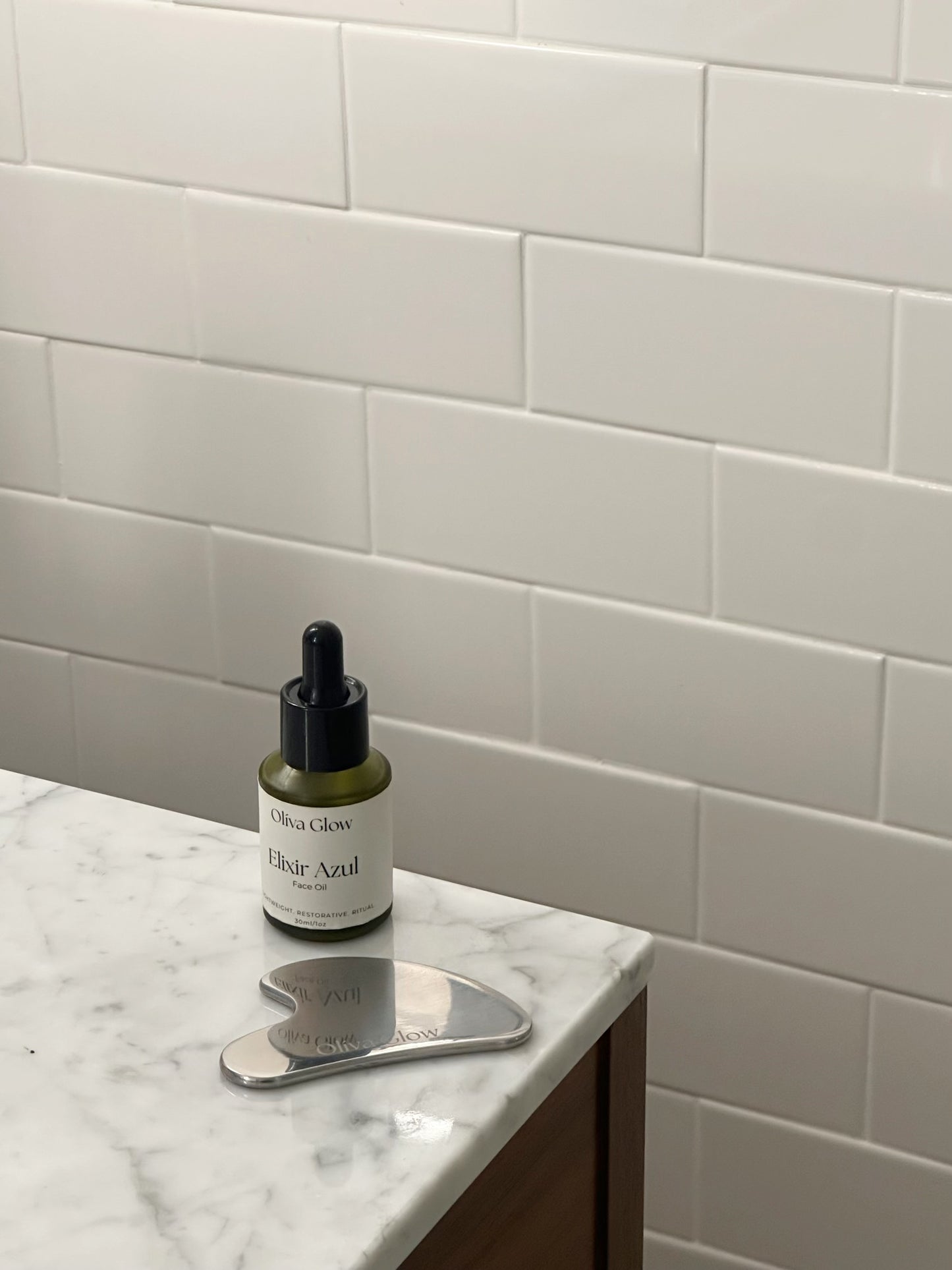 The Ritual Curve - Gua Sha